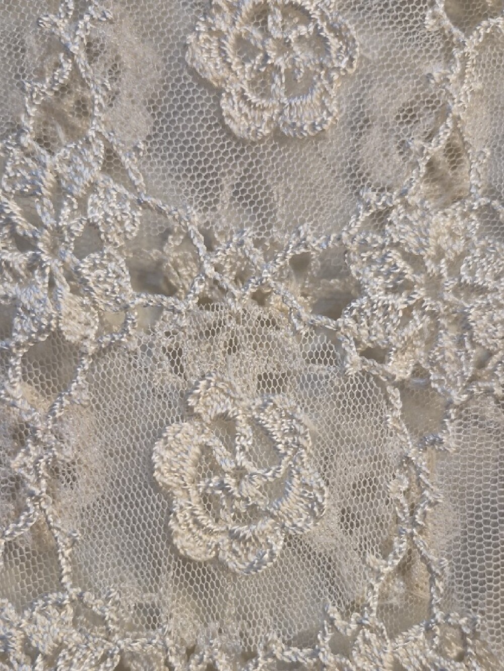 Valenti Cream Crochet Floral Button-Front Blouse - Picture 4 of 10